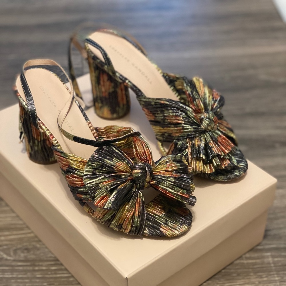 Lord flee Randall Camellia Dark Floral Bow Heel